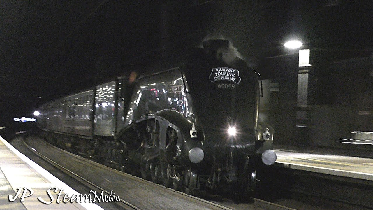 60009 & 6233 | Rival Pacifics with the 'Valentines White Rose' | 15.02.2020