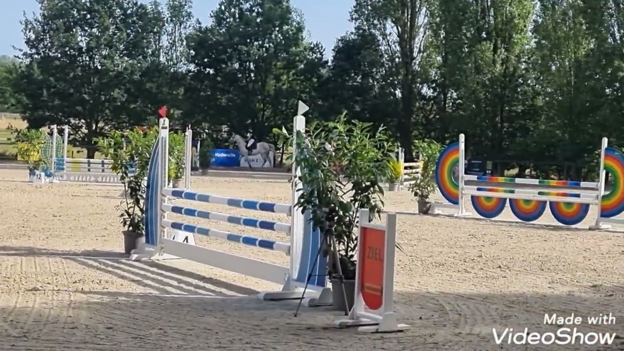 Ayleen und Carly in Osnabrück,  beim Zwei Phasen springen A *