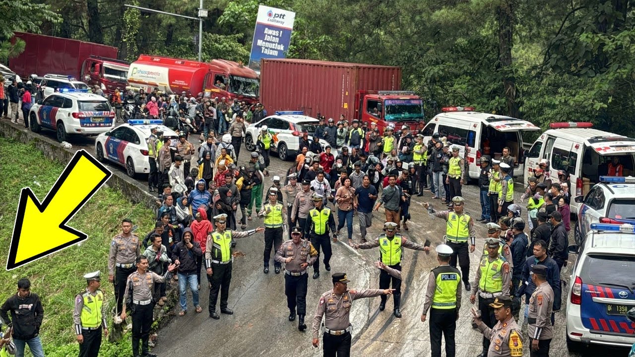HARI TERBURUK DI SITINJAU LAUIK !!! Ratusan Warga Dan Aparat Turun Ke Jalan Akses Jalan Lumpuh Total