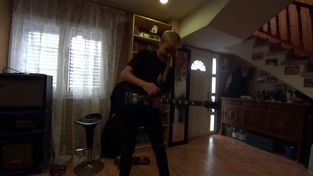 Kike Perez Kike Jeph - Hold the Line solo cover. Trasteando.