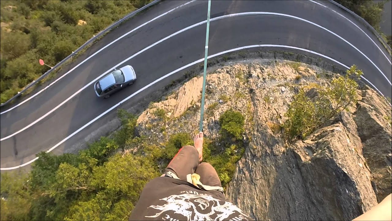 Highline over Transfagarasan at Poarta Genistilor