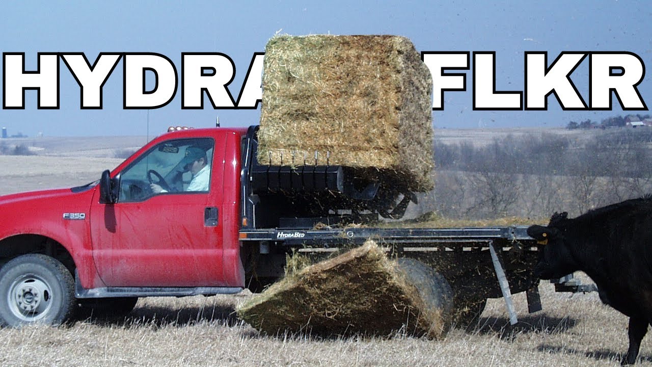 Hydra Bed square bale flaker