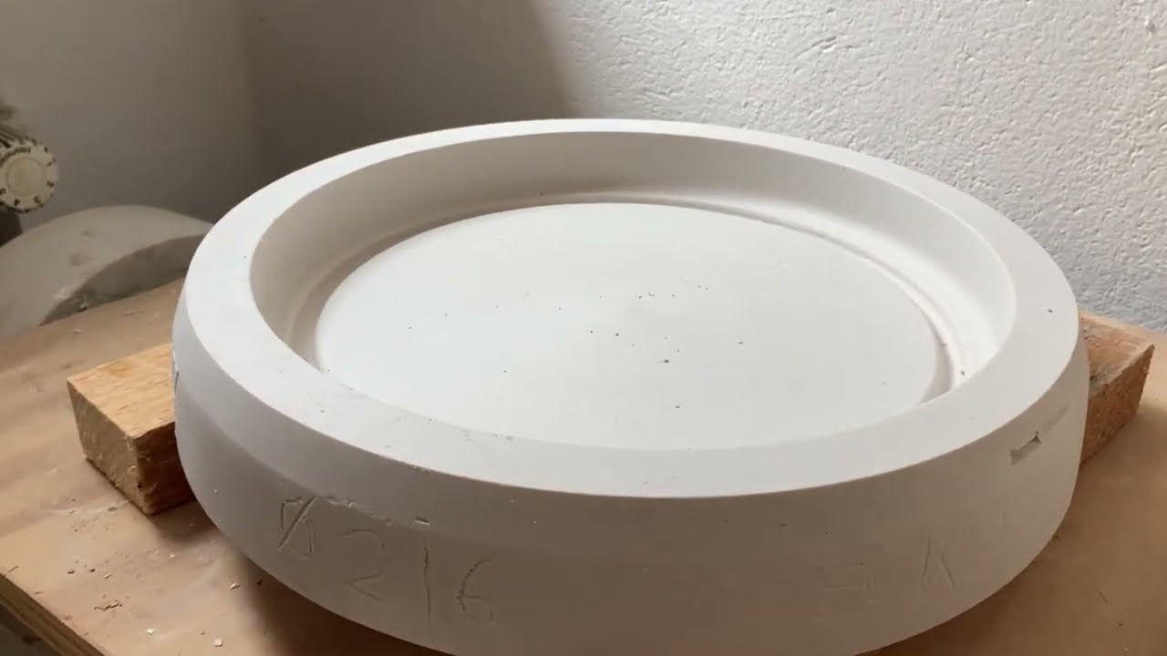 Plate | Plaster mold making day | #ceramics #handmade #design #3dprinting #tableware