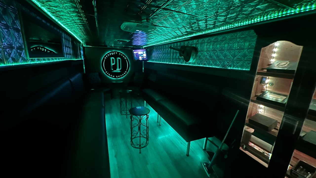 PERFECT DRAW CIGAR LOUNGE (Mobile Trailer)