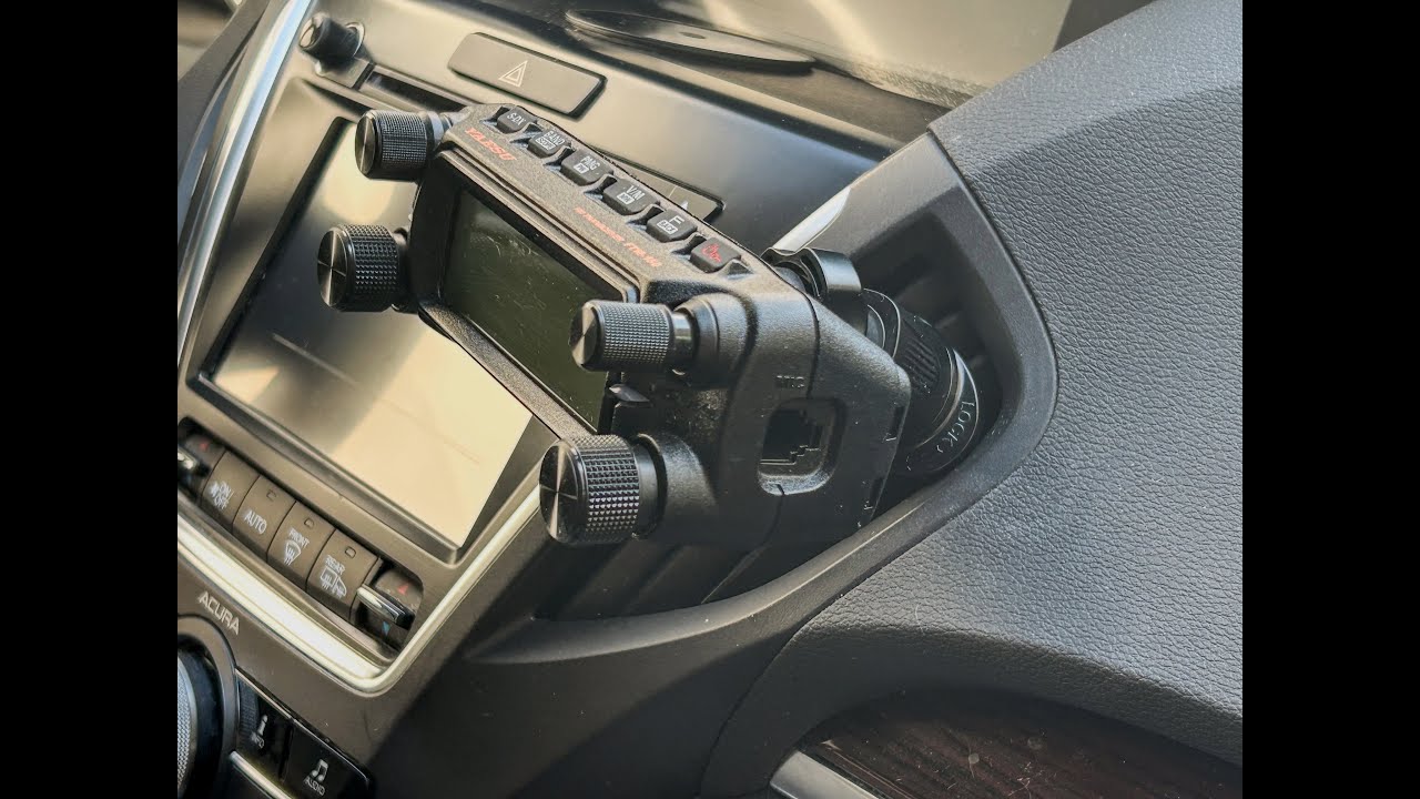 Yaesu FTM-150R-ASP FTM-200, FTM-300, FTM-500 FTM-510 FT-891 Vent Mount With Securing Hook.