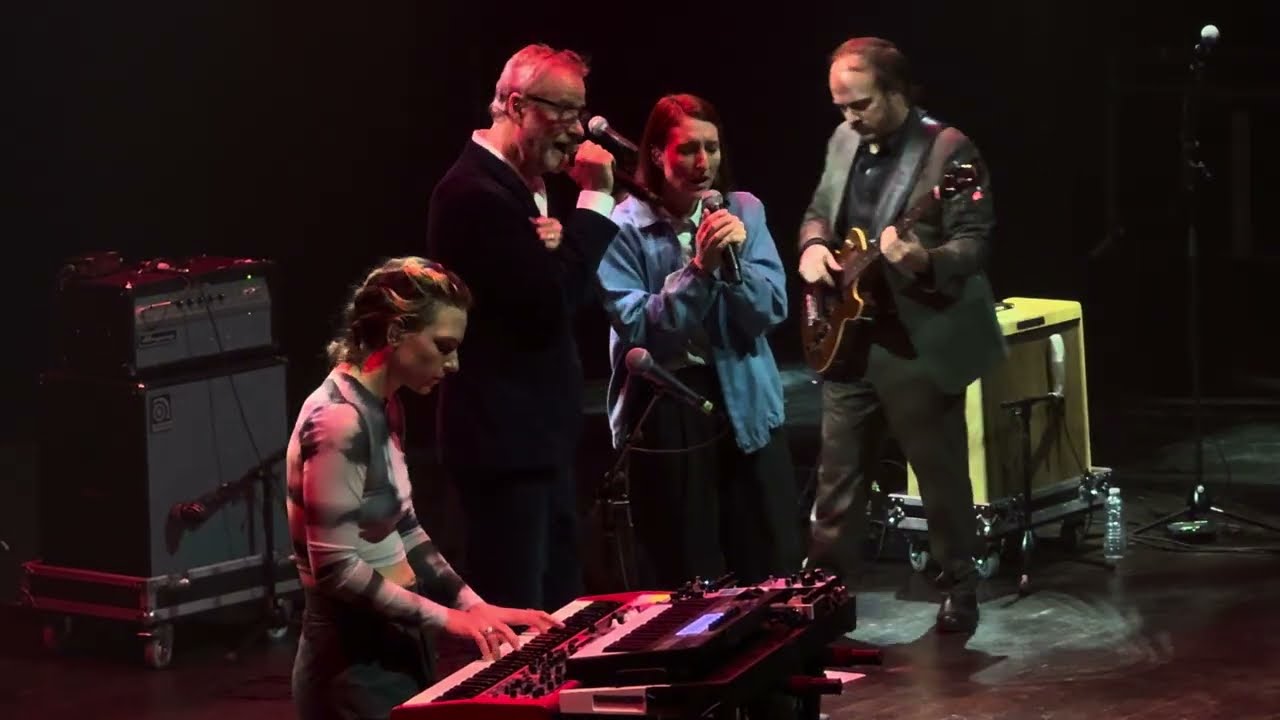 Matt Berninger & Hannah Georgas  - Light Years (Toronto 2026)