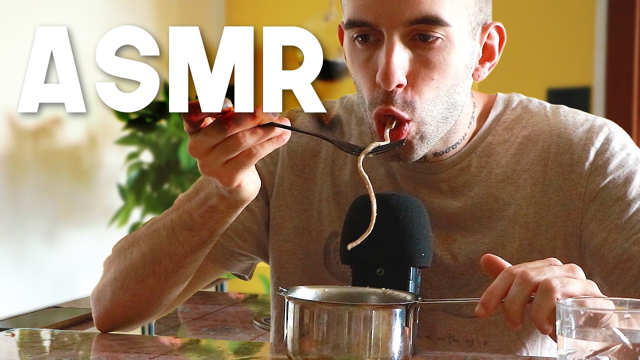 ASMR ita - Mangerei anche la padella (eating 74)