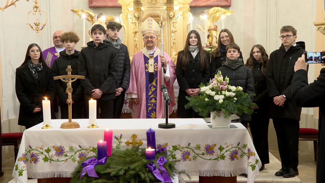 Megújult templomtérben bérmálkoztak Egerbaktán