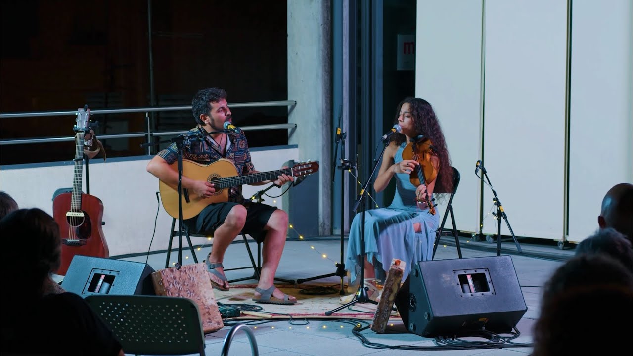 Ai, mu mare / A bruxa - Petricor