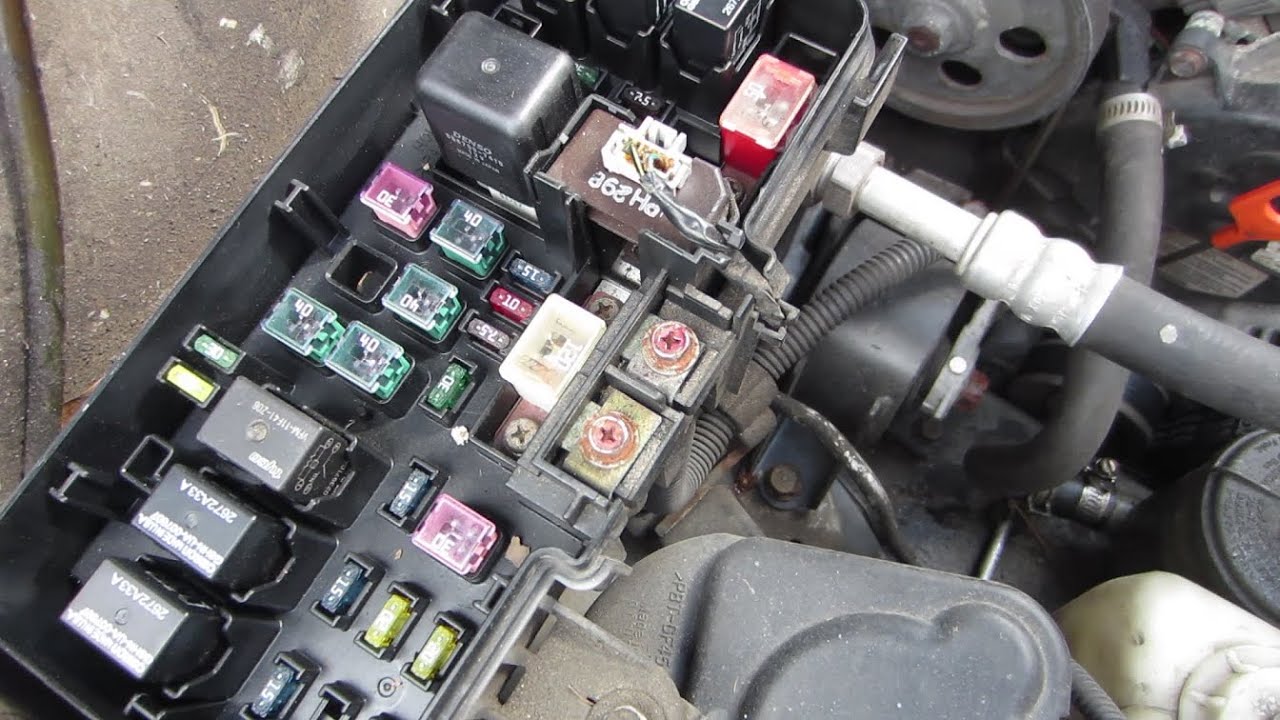ENGINE OVERHEATING FIVE EASY DIY STEPS - 1: Checking Relays and Radiator Fans HONDA ODYSSEY 2001-07