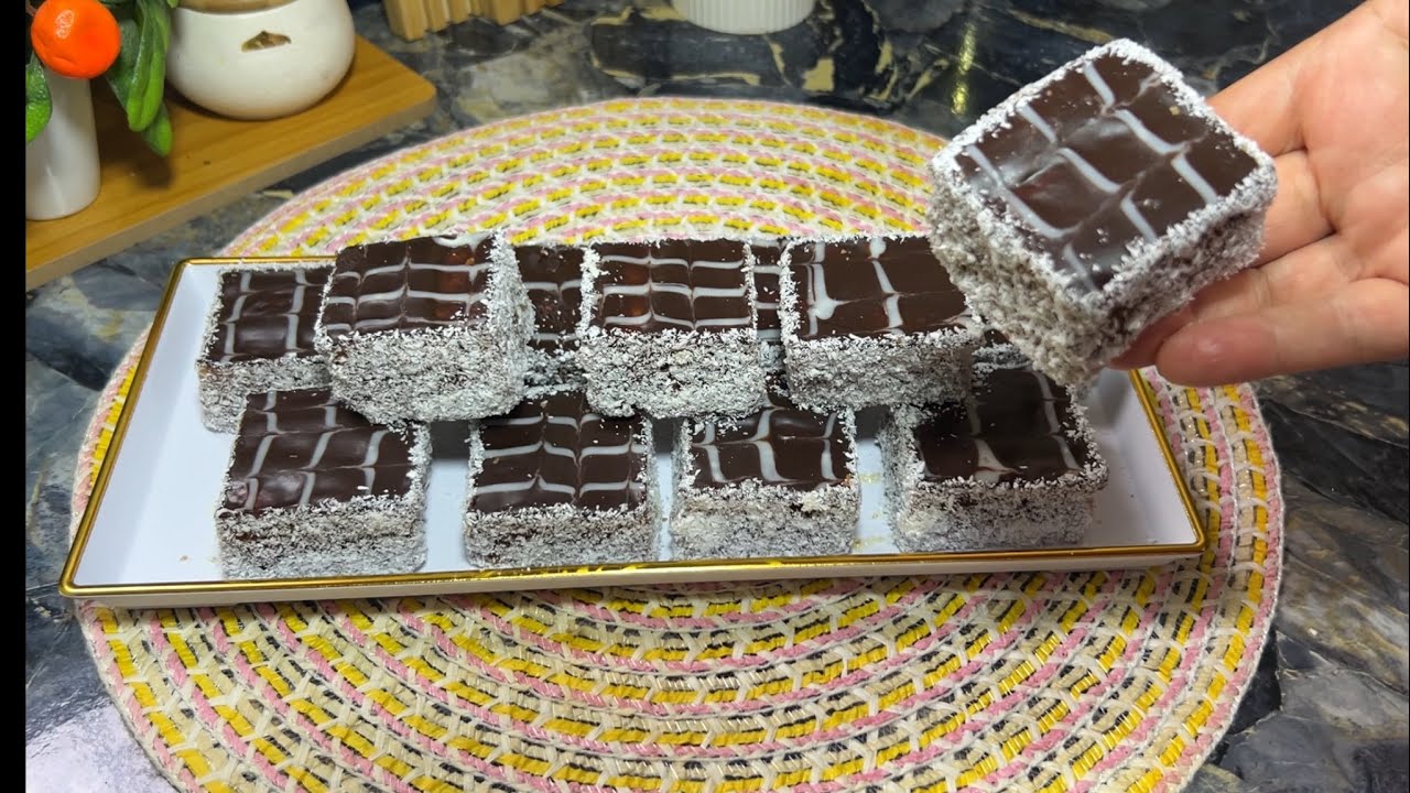 حلوة السنيوة العجيبة ضربة فلبنة 🍫خلطي وطيبي يامدام من بنتها تخاطفو عليها❤️ لازم تكثري منها 