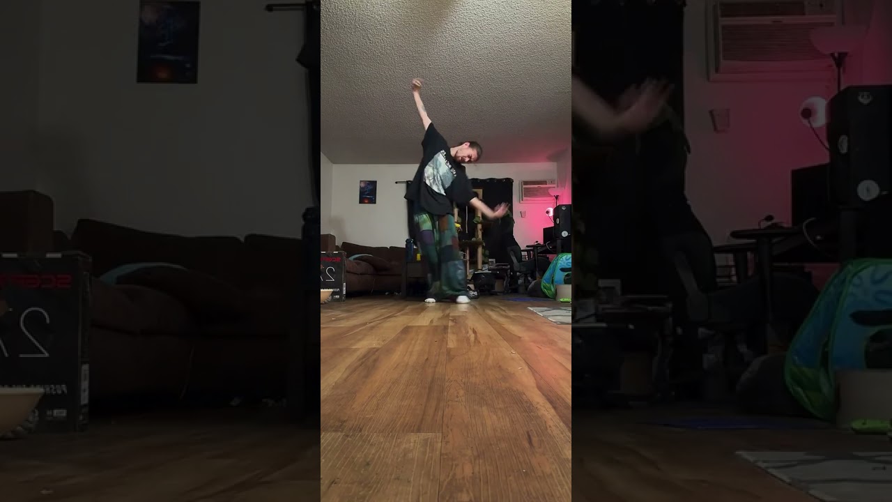 Dance Video - HUNTR/X - Golden (feat. EJAE, Audrey Nuna, Rei Ami).   