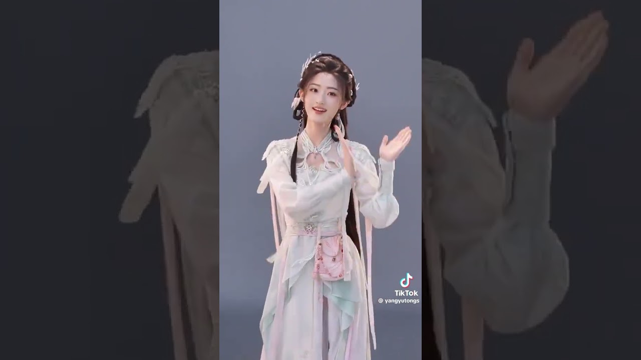 Yang YuTong studio douyin85updateYour money looks kinda familiar #yangyutong #beautiful