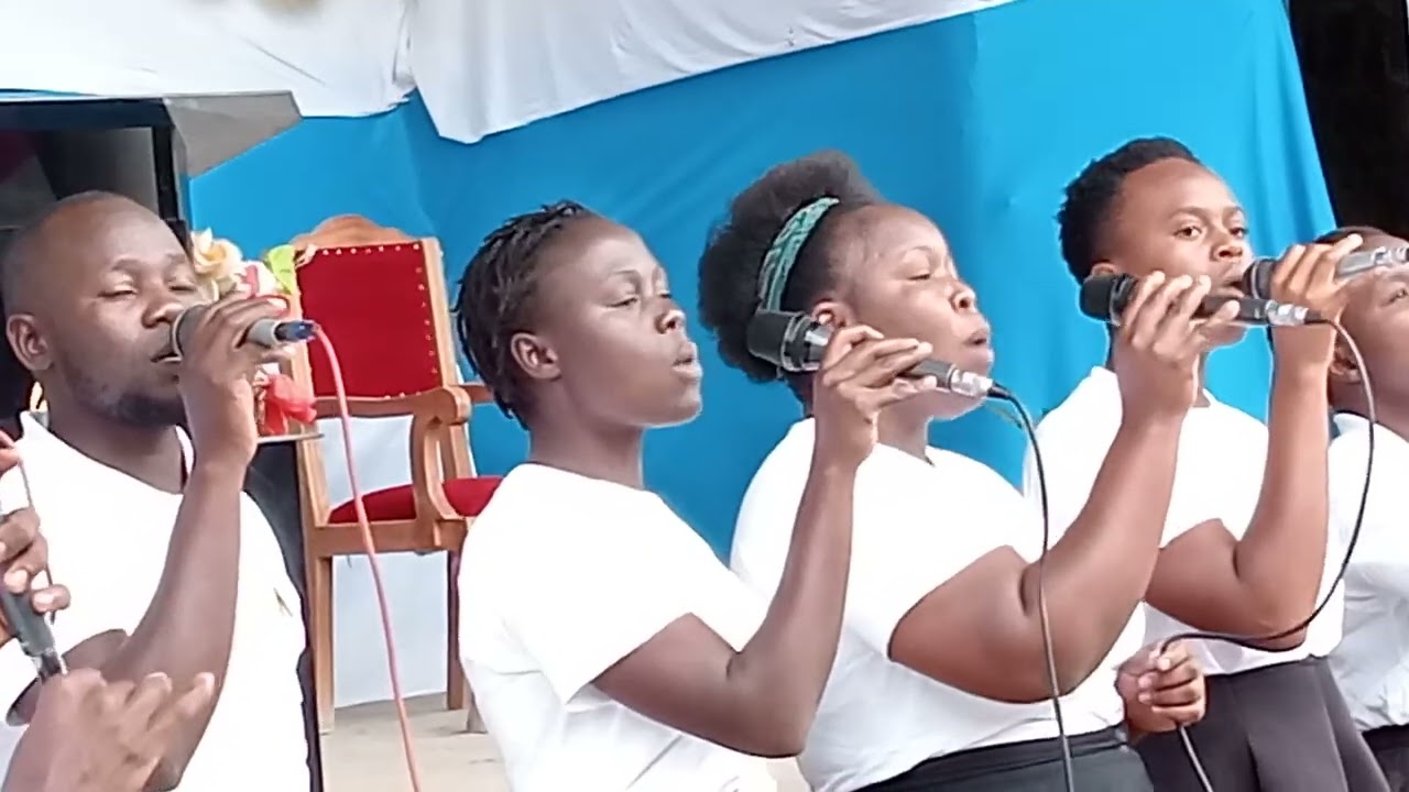 NGOMONGO MINISTERS LIVE SINGING @ JET VIEW CHURCH CHOIR LAUNCH