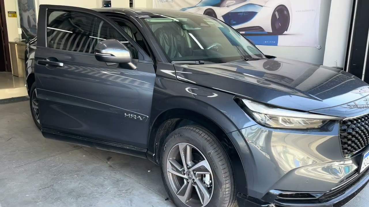 Upgrade no Honda HRV sem ocupar espaço na mala e com processador de áudio .