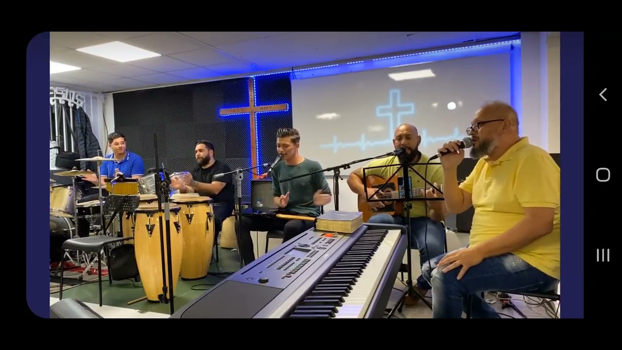 El Amado Viene los adoradores cover CORO DE VITROLLES