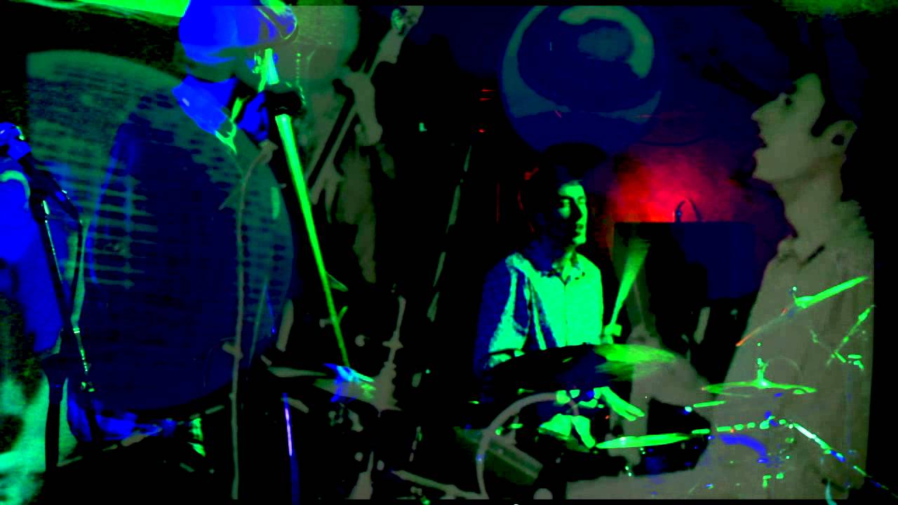 Sneaky & Luke Flowers "Don't Count Just Feel" @ Norvun Sunday