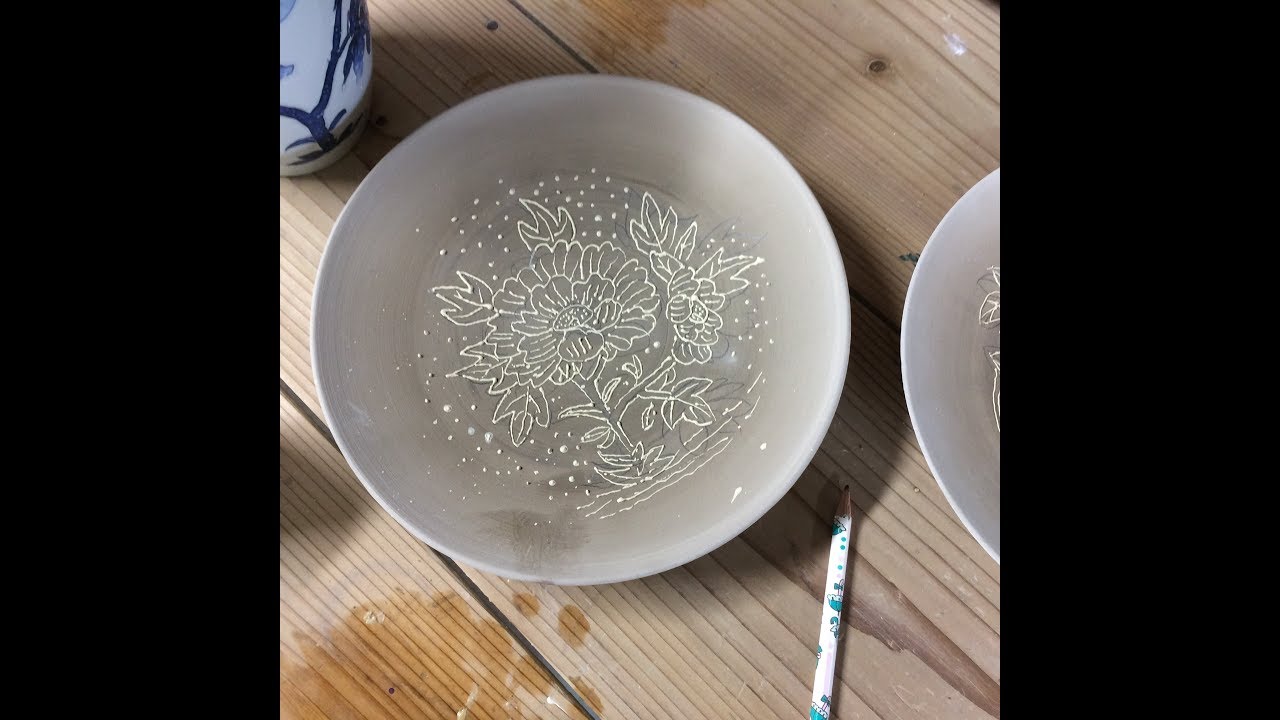 抹茶茶碗　イッチンで描く絵付け　Paint with slip trailing