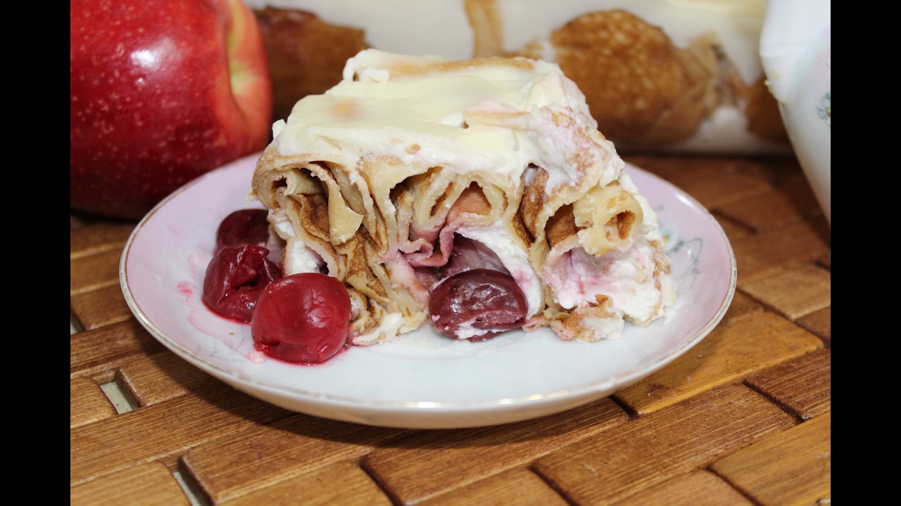 Блины с творожной начинкой и вишней