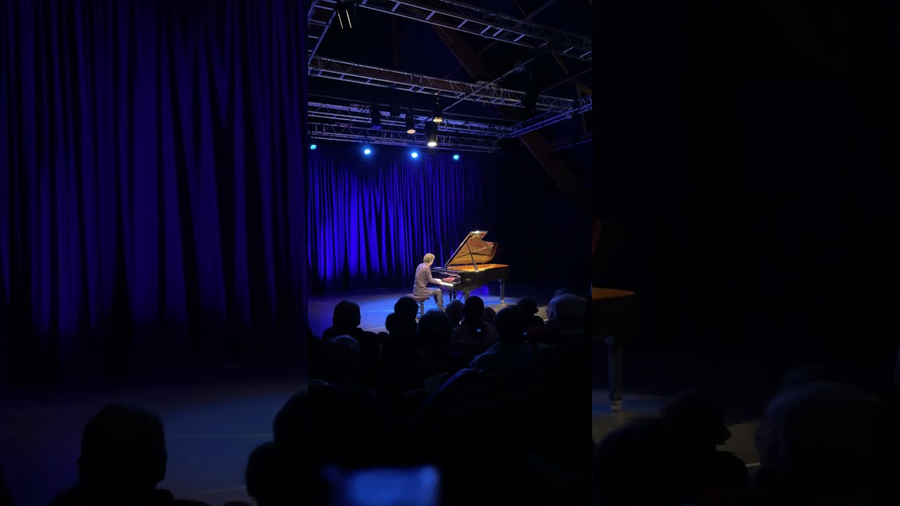 Victor Amoureux - Schumann Kinderszenen + Ondine (beginning) - Live