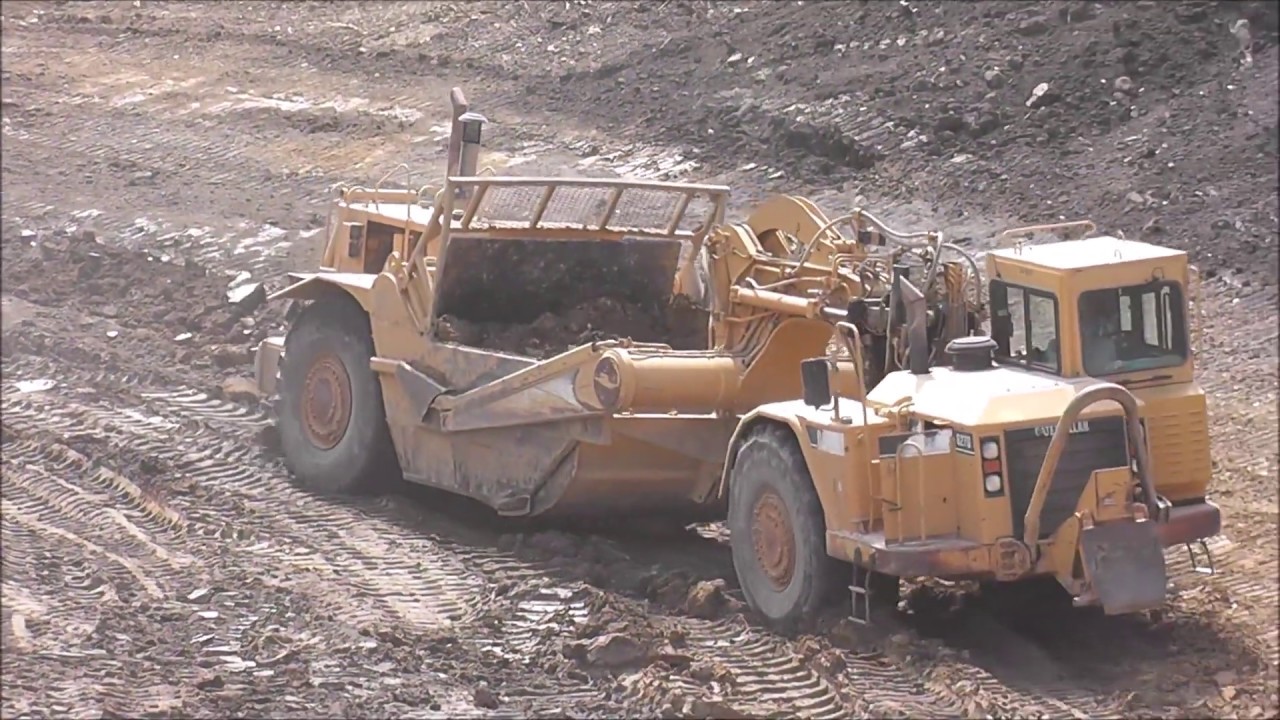 CAT 627G Earth Scraper At Work