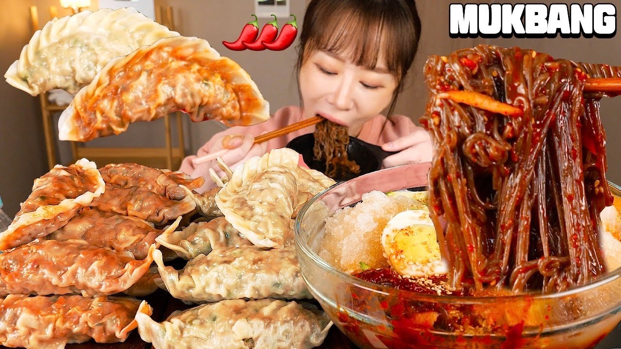 드디어 가봤습니다 만두맛집!!! 손바닥만 한 이화만두 쌓아놓고 화끈한 불냉면과 먹방🔥 Spicy naengmyeon, Mandu KOREAN MUKBANG
