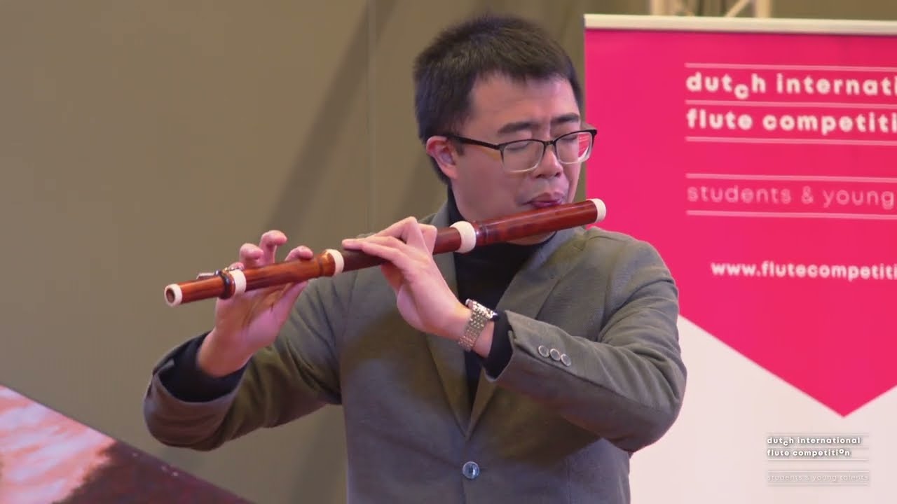 Ching Yao Wang plays J. Hotteterre: Premier livre de pieces pour traverso, Suite no 1 in D (op. 2)