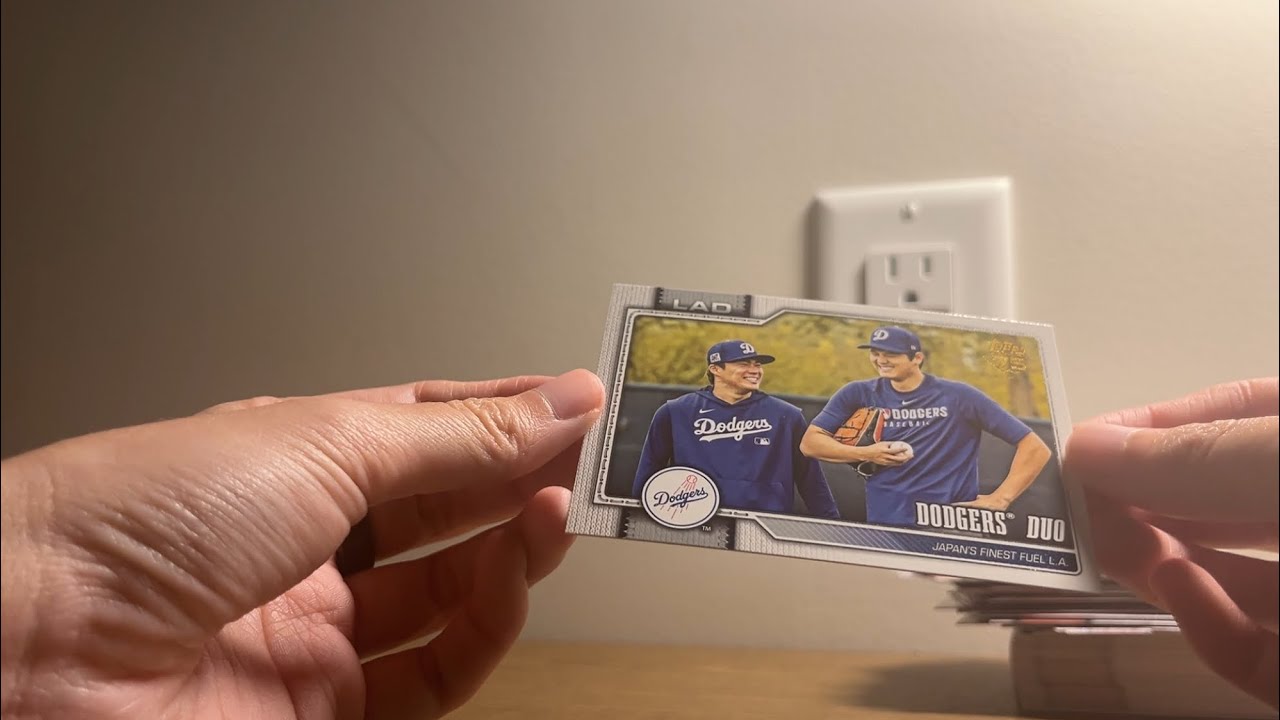 SHOHEI OHTANI GOLDEN MIRROR SSP OUT OF RETAIL??? | TOPPS 2026 SERIES 1 HANGER BOX BREAK