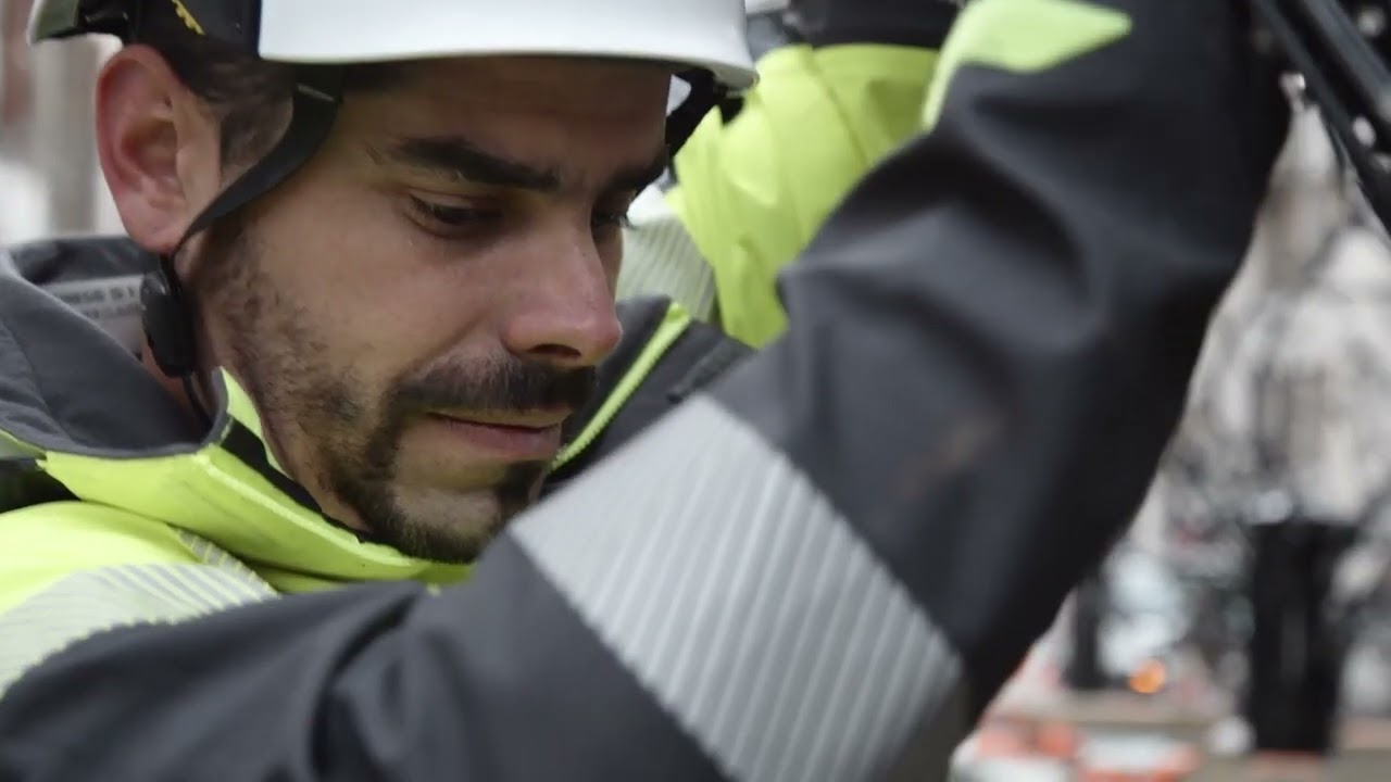 Daniel - installateur électricien spécialisé dans l'éclairage public