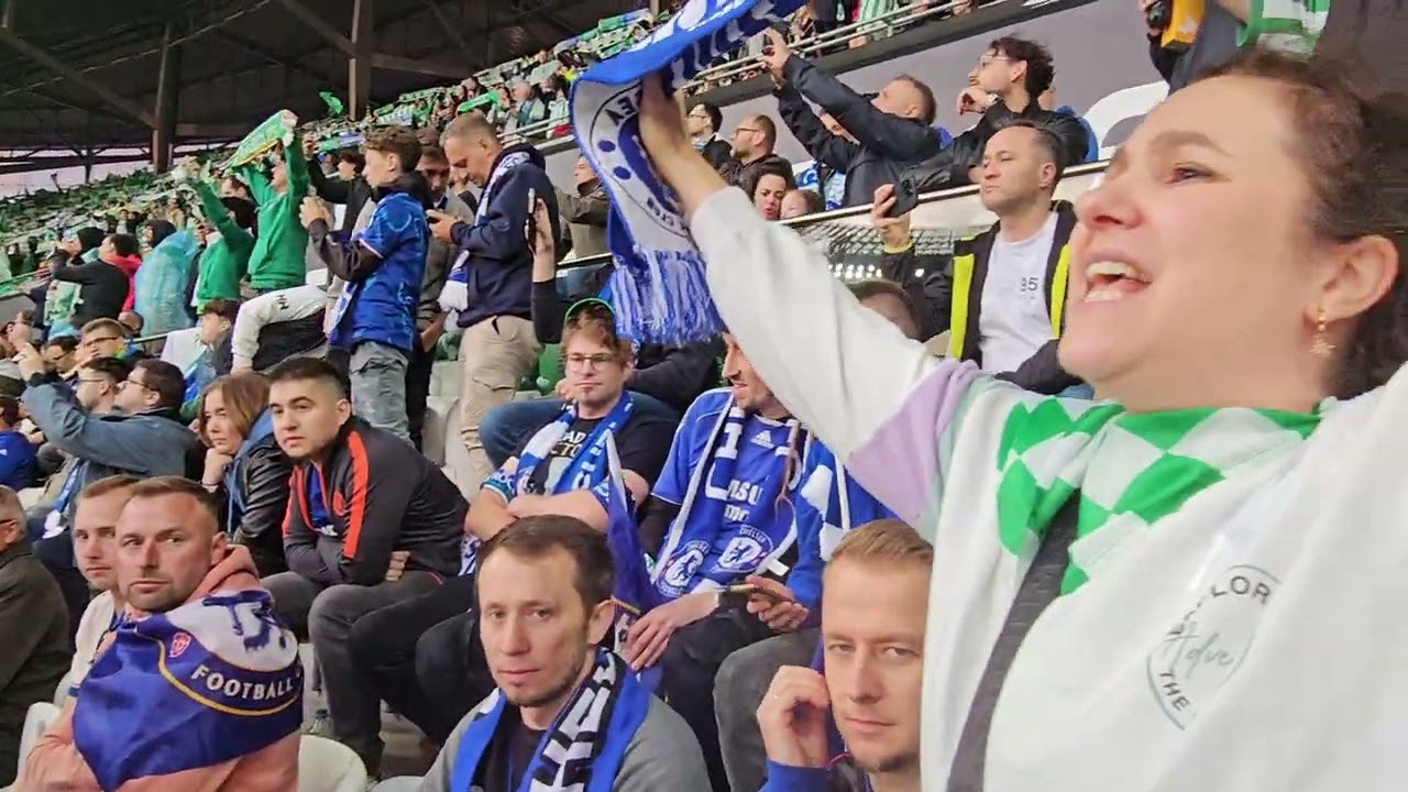 Afición del Betis canta su himno – Final Conference League 2025 | Momento mágico en Wrocław