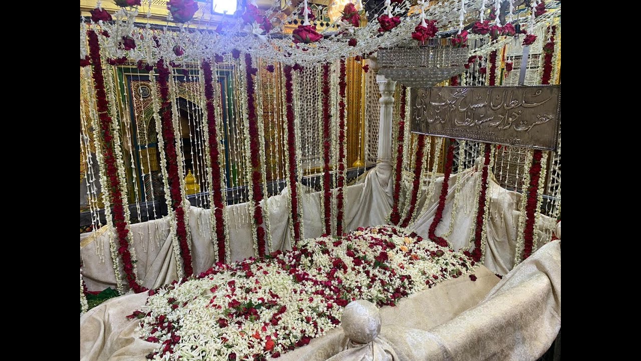 Eid Mubarak ! Aastana Sharif Dargah Hazrat Nizamuddin Aulia (R.A)