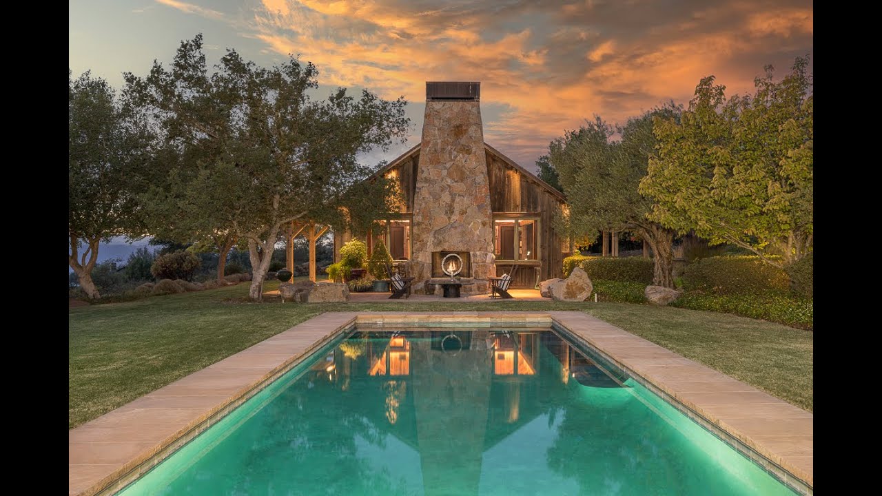 Ginger Martin + Dex Hoelle Present | Pritchard Hill Compound
