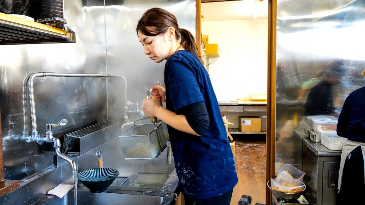 【福井】４児の美人ママ店主が作る本格讃岐うどん！ファン急増の手打ちうどん屋に１日密着丨Japanese Udon Noodles