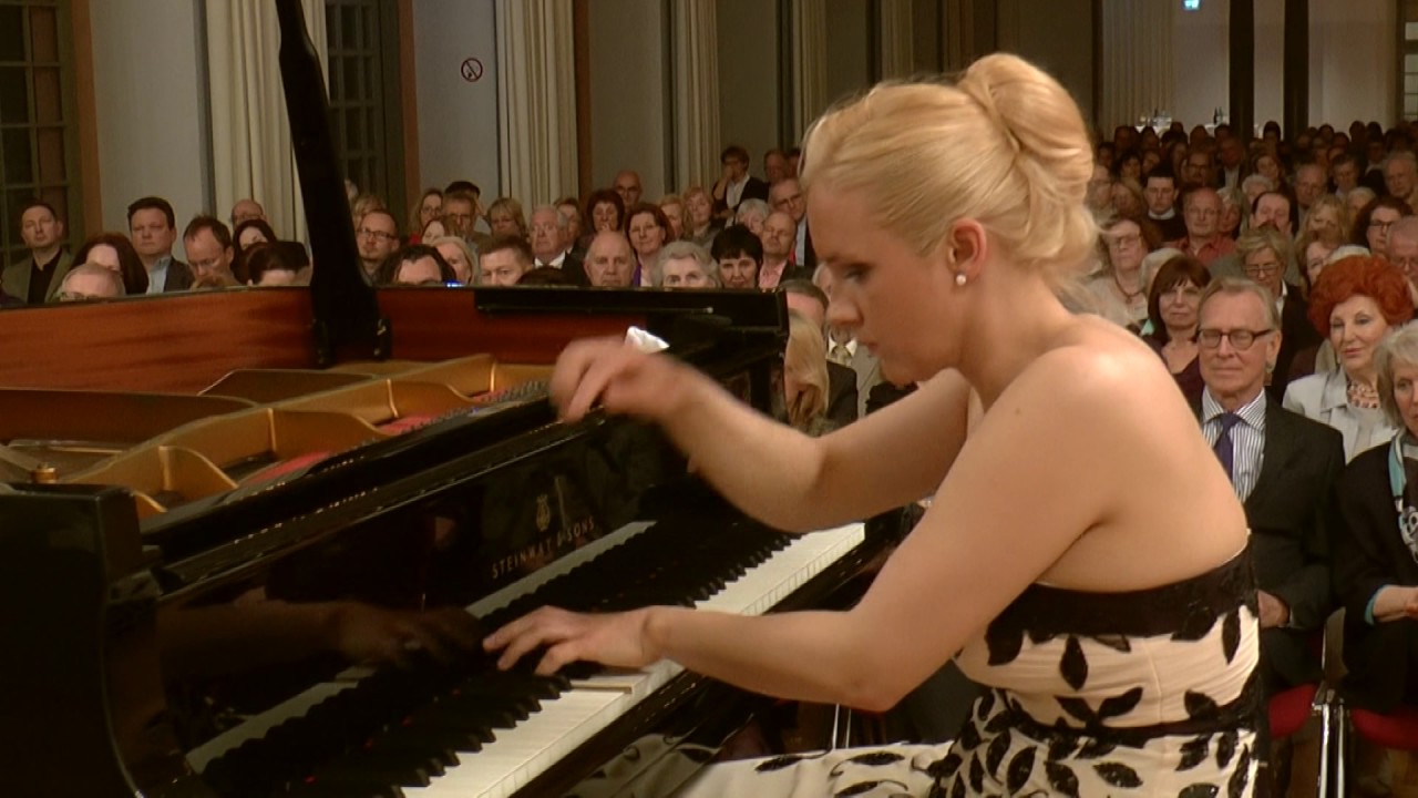 Franz Liszt - Hungarian Rhapsody No. 11 - by Aleksandra Mikulska