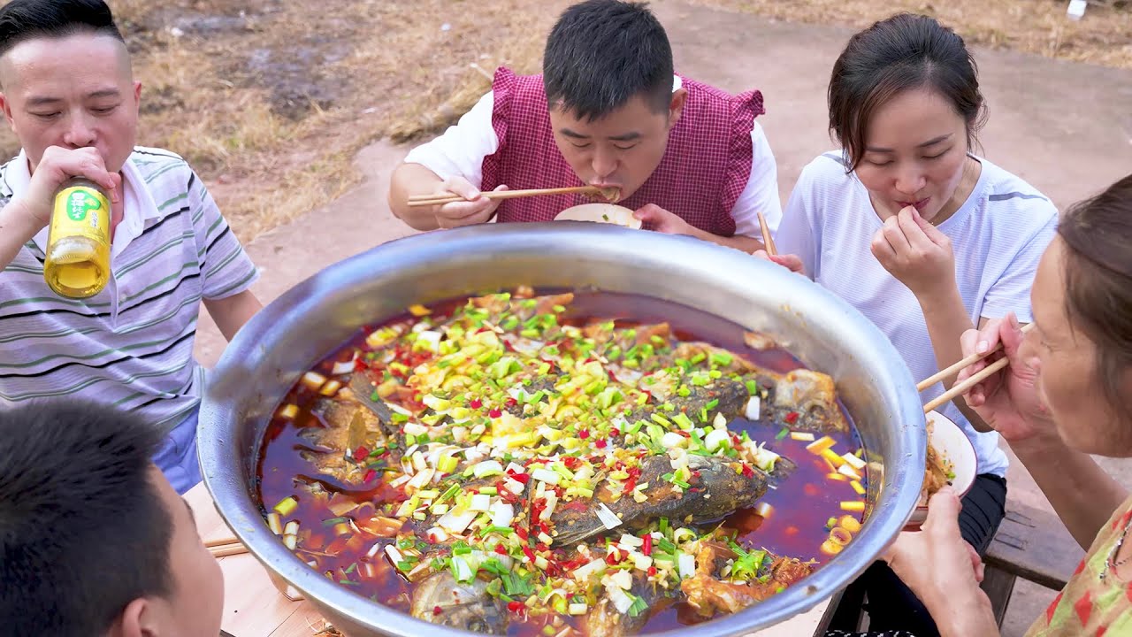 Свекровь устала есть мясо! Чао приготовила 5 кг карася и выпила с Тони