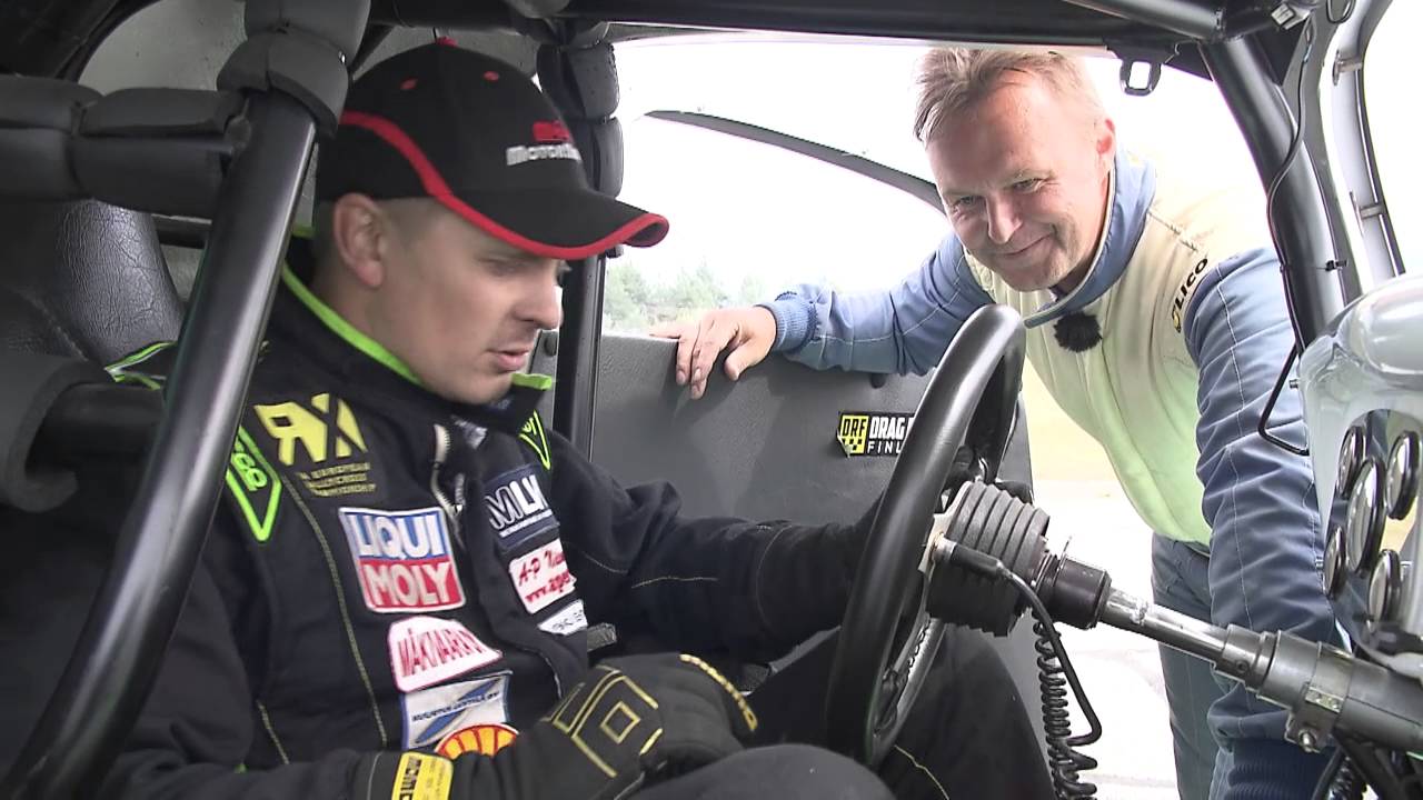 Rallicross-mestari Joni-Pekka Rajala tutustuu kiihdytysautoon