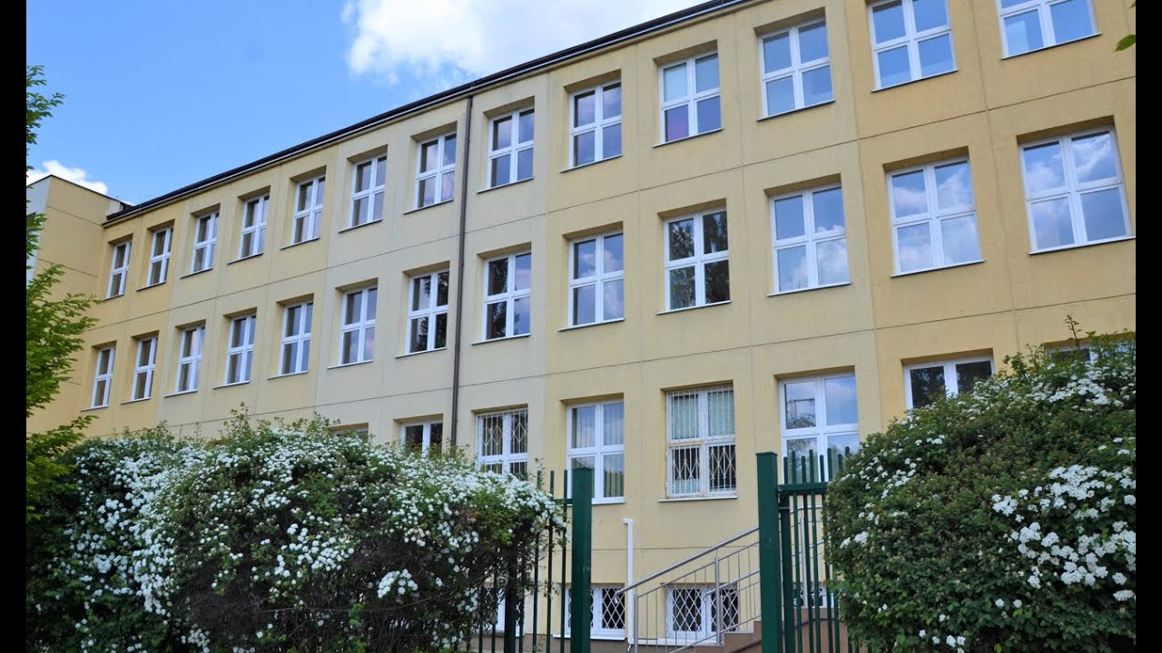 Wirtualny spacer po szkole SP 82