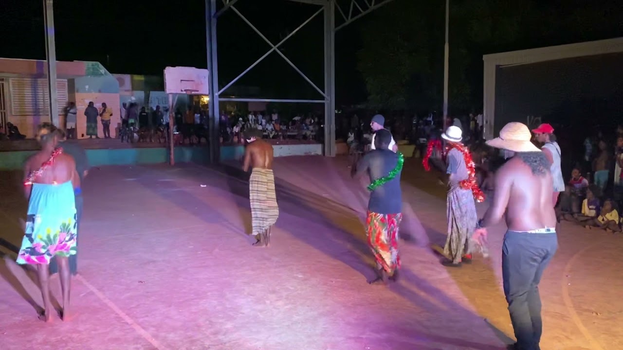 Galiwinku New Year’s Disco 2022  🤣   The Old Chooky Dancers