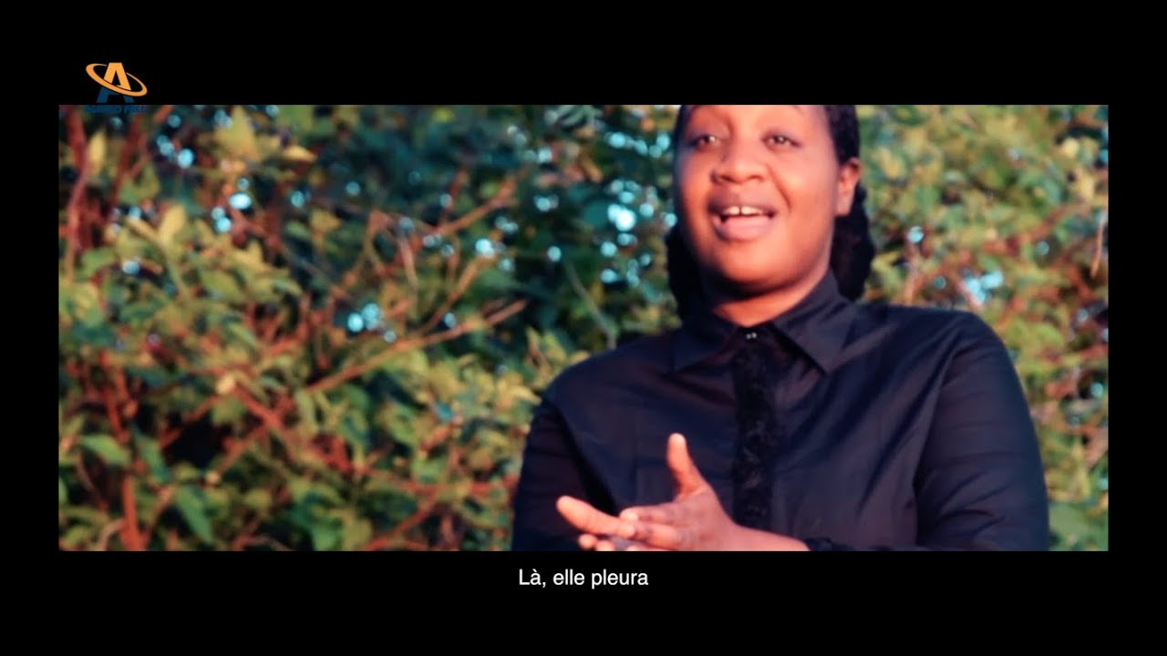 Dieu en retard? Divine Mosaka feat The Adolphes