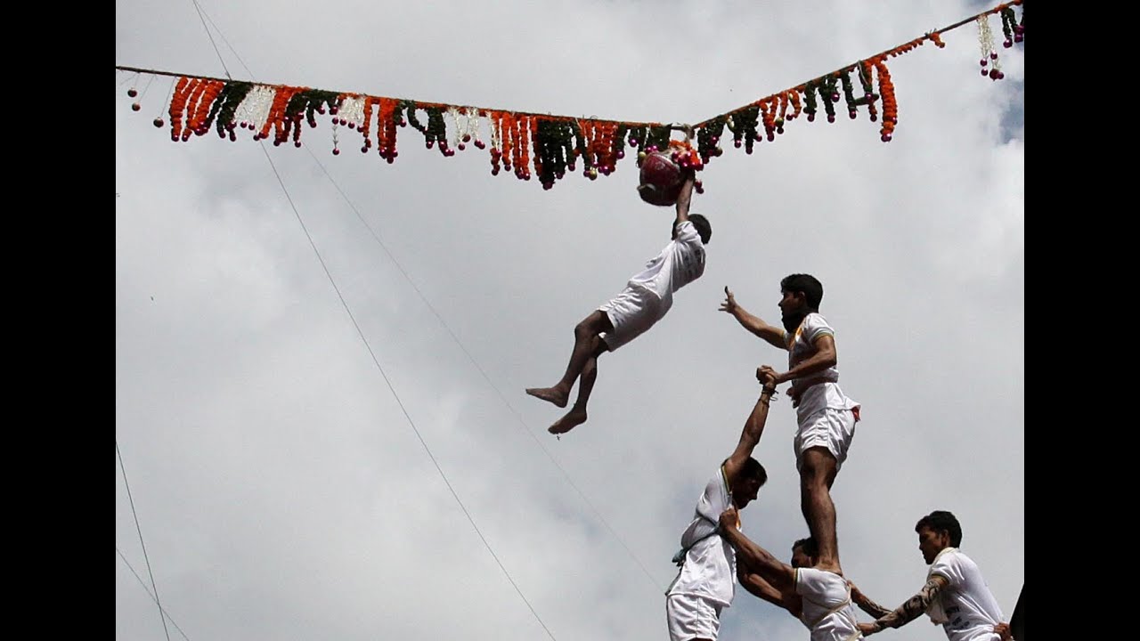 Dahi Handi - Chhabildas Lane, Dadar | Govinda Ala Re
