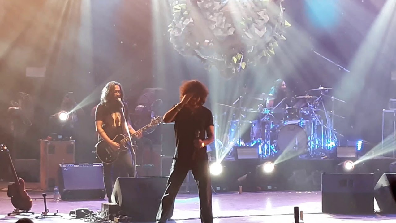 Aro ekbar live performance | Fossils | Nazrul Mancha