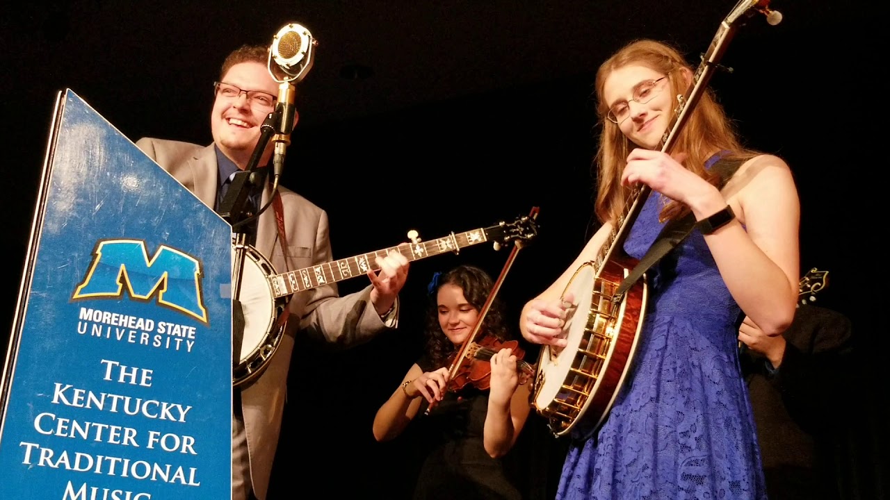 On The Road / Morehead State University Bluegrass Band  ( Daxson Lewis  )