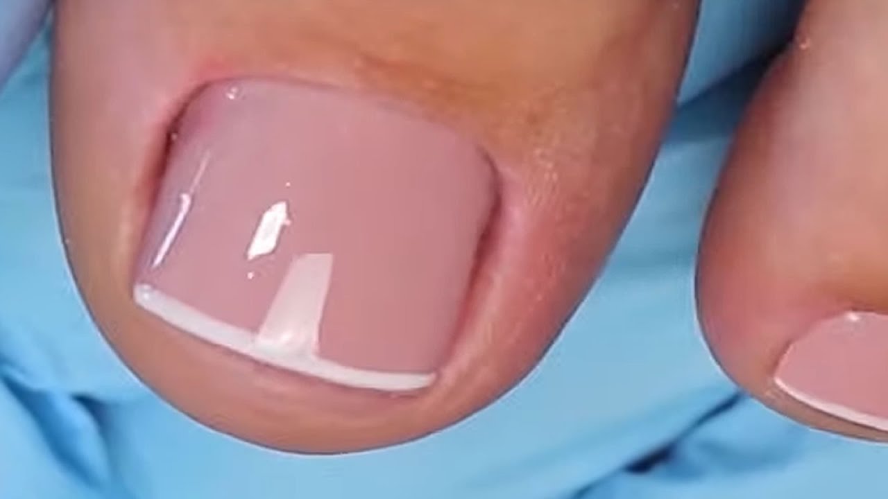 Unha Decorada - Esmalte Nude e Francesinha
