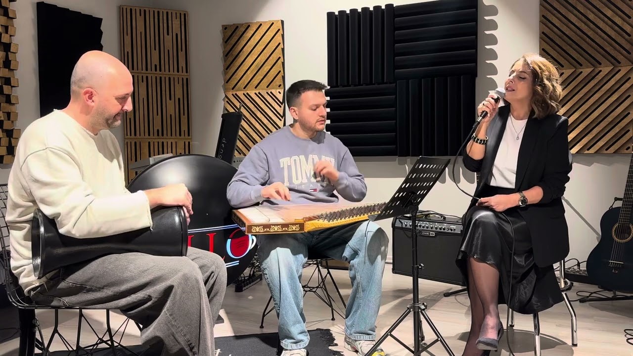 Ayşegül KARAMAN - Gözümde Özleyiş Gönlümde Acı   Beste: Selahattin İnal Güfte: Şemsi Belli