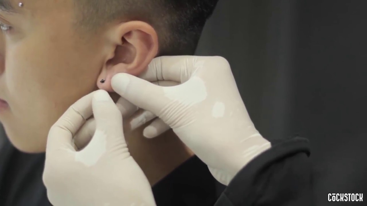 C&aacute;ch đeo khuy&ecirc;n: 4 loại khuy&ecirc;n 