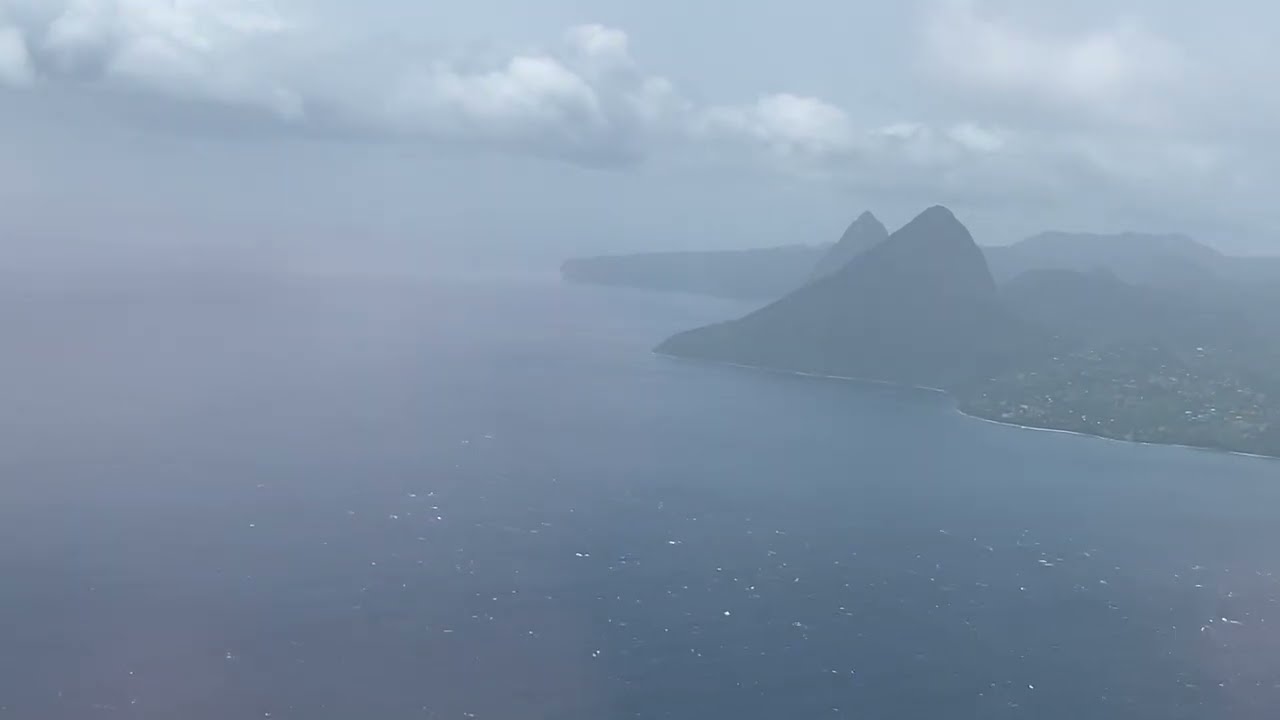 St Lucia (UVF)  Hewanorra International.  Final Approach, Landing & Taxi to Terminal.  25 June 2025