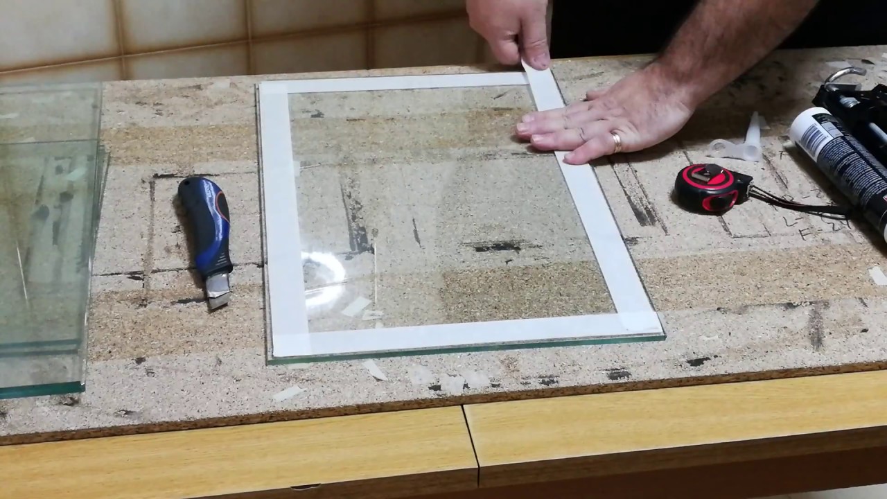 Montaje de acuario. Pegado de cristales.
