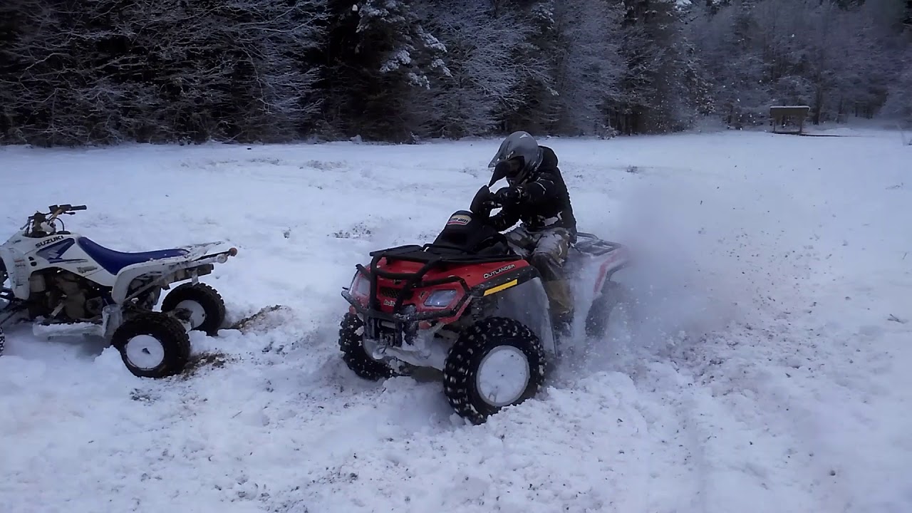 Can Am Outlander 800 G1 in snow