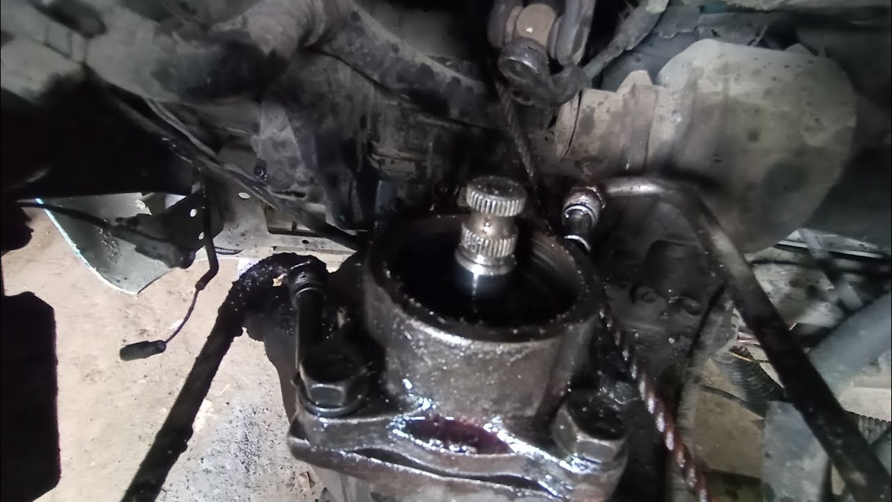 HOW TO REPAIR STEERING GEAR BOX LEAKING,REPLACE OIL SEAL