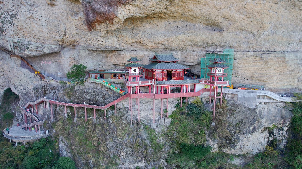 [Eng Sub] 福建漳州，建在悬崖峭壁上的灵通寺，被誉为中国南方的“悬空寺”｜The Hanging Temple in Southern China